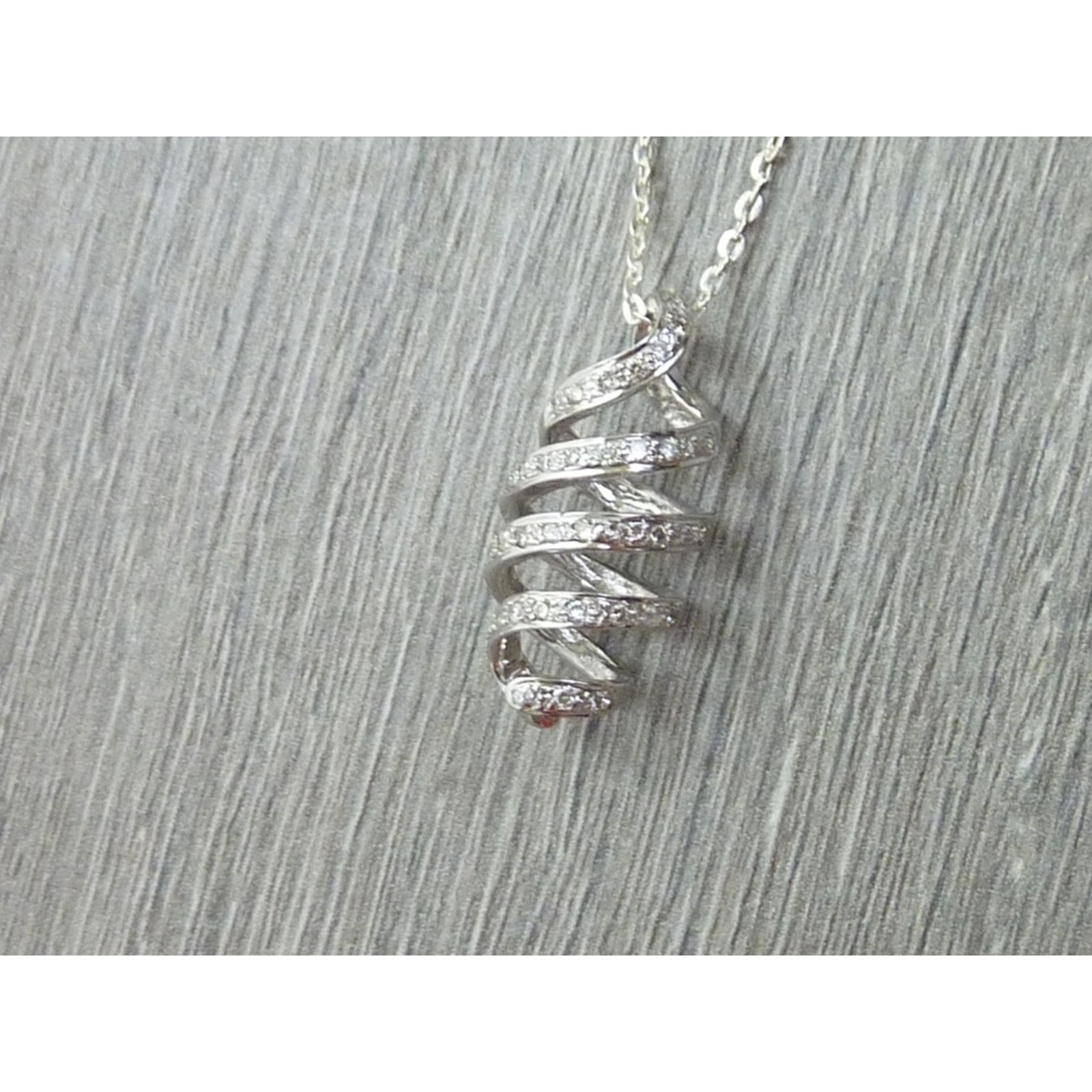 18kt White Gold Diamond Spiral Pendant